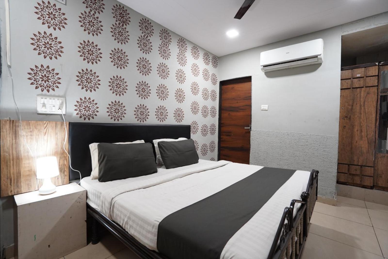 Hotel Sai Inn, Ahmedabad Airport Eksteriør bilde