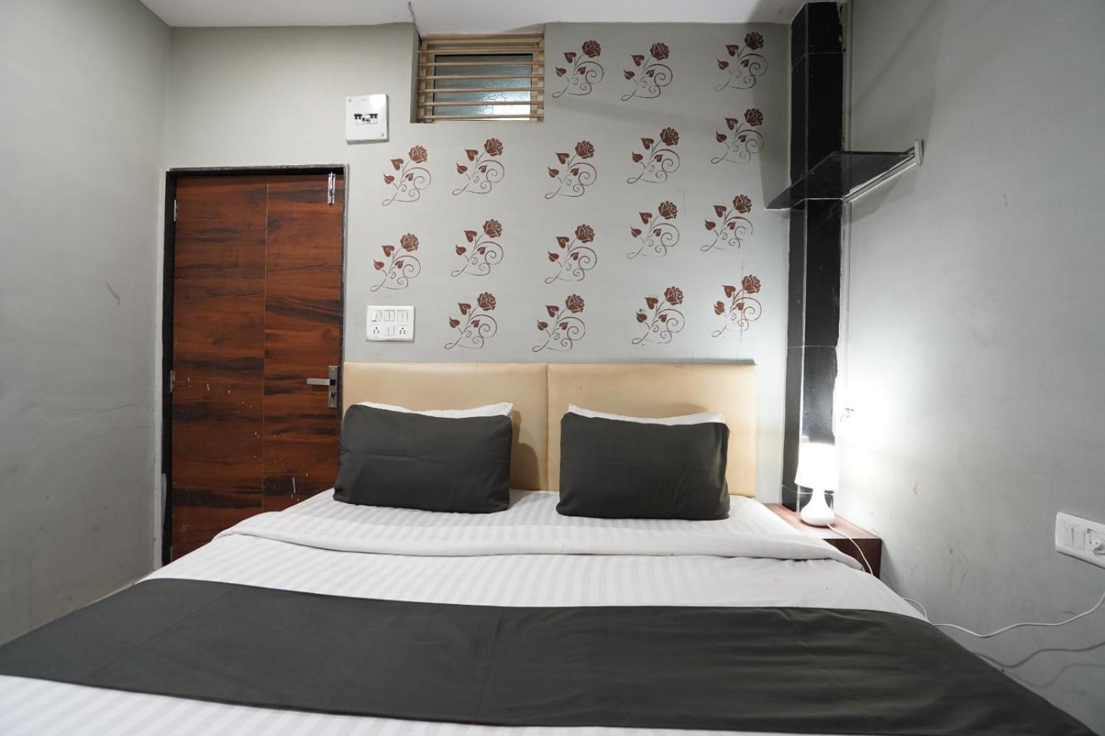 Hotel Sai Inn, Ahmedabad Airport Eksteriør bilde