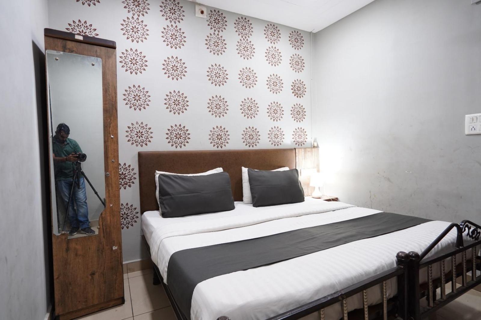 Hotel Sai Inn, Ahmedabad Airport Eksteriør bilde